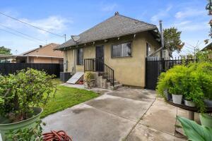 Los Angeles, California, 90037, United States, 3 Bedrooms Bedrooms, ,1 BathroomBathrooms,Residential,For Sale,1793774