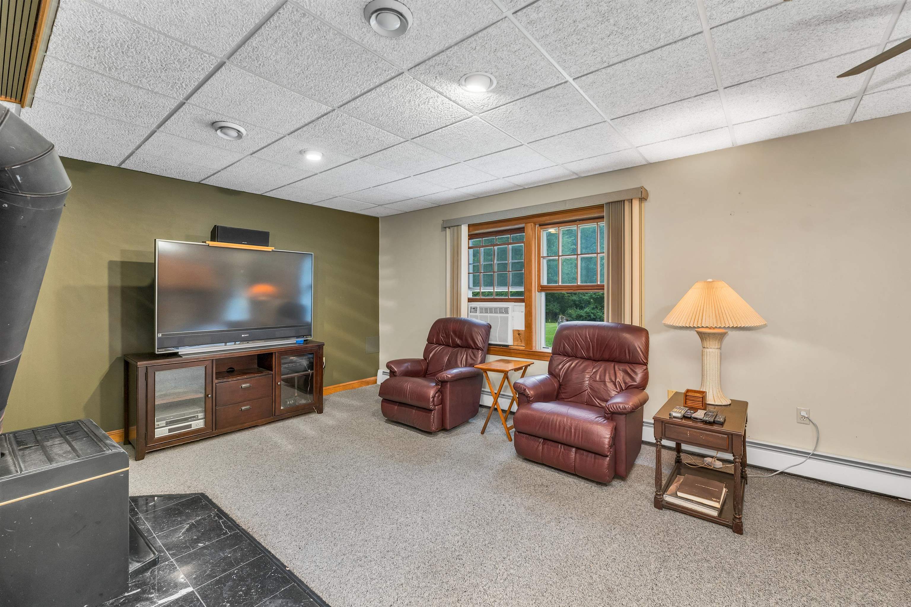 Salem, New Hampshire, 03079, United States, 4 Bedrooms Bedrooms, ,3 BathroomsBathrooms,Residential,For Sale,1924939