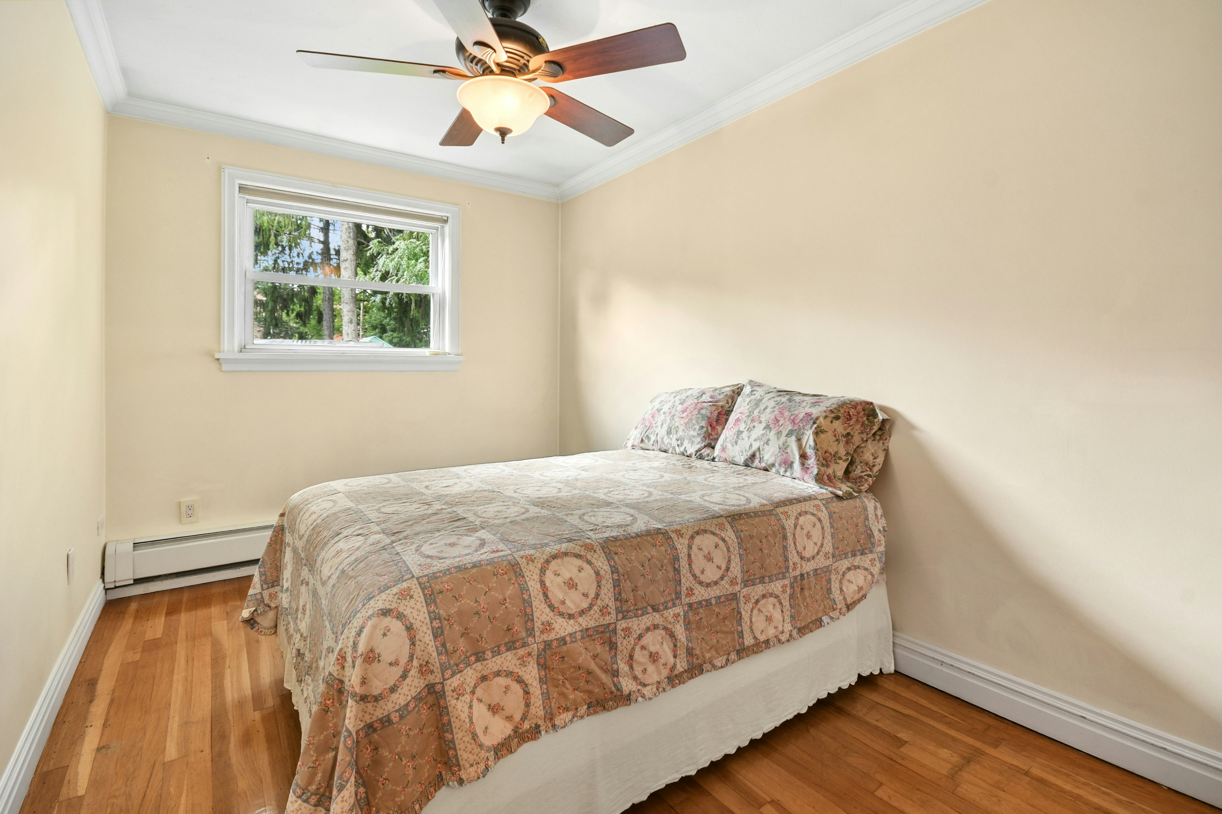  137 E 235th Street, Bronx, NY, 10470 - 物件實景