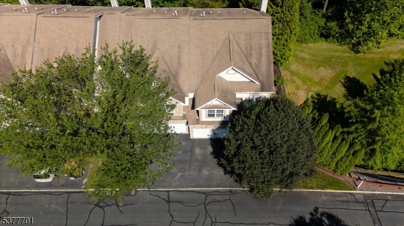Denville Twp., New Jersey, 07834-3836, United States, 3 Bedrooms Bedrooms, ,4 BathroomsBathrooms,Residential,For Sale,1914239