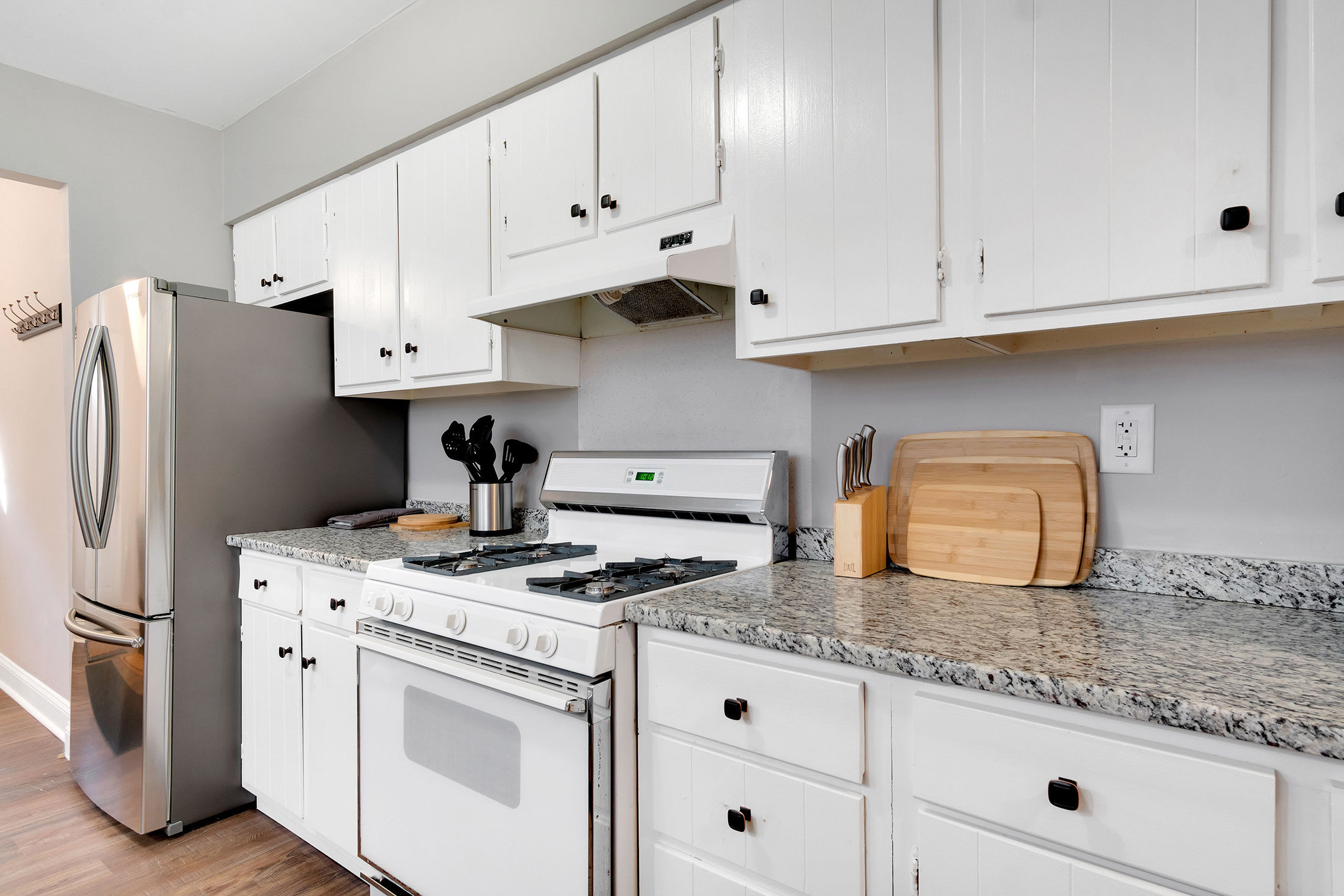  Beautifully Renovated Bungalow Perched above Orme Park in Virginia-Highland - 物件實景