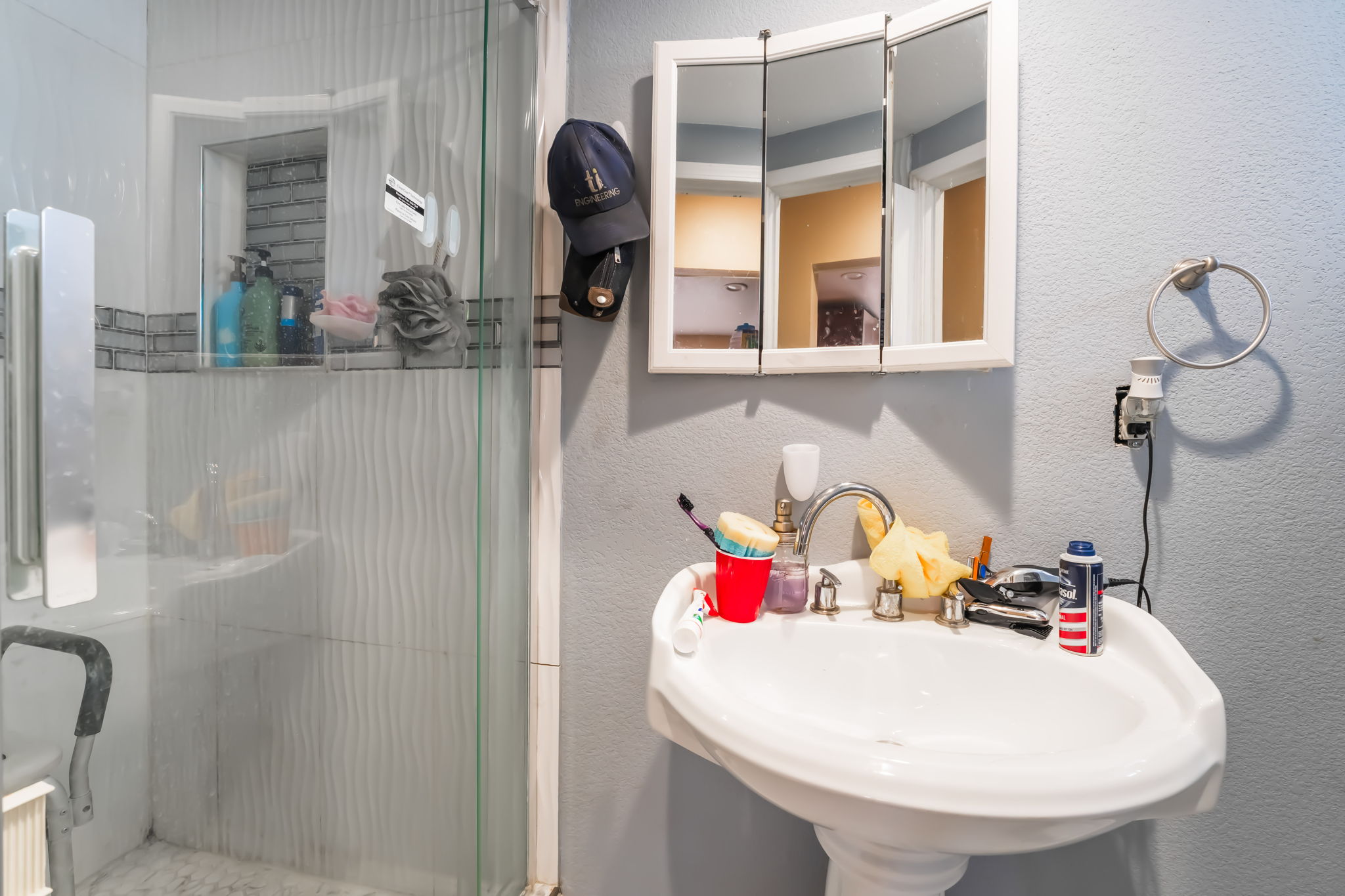 Las Vegas, Nevada, 89104, United States, 4 Bedrooms Bedrooms, ,2 BathroomsBathrooms,Residential,For Sale,1924151