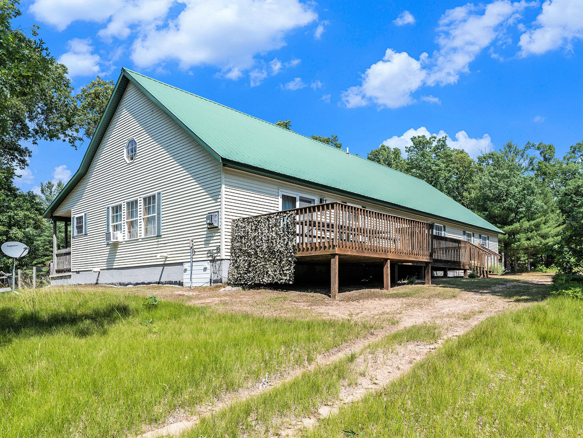 Manistee, Michigan, 49660, United States, 2 Bedrooms Bedrooms, ,2 BathroomsBathrooms,Residential,For Sale,1896192