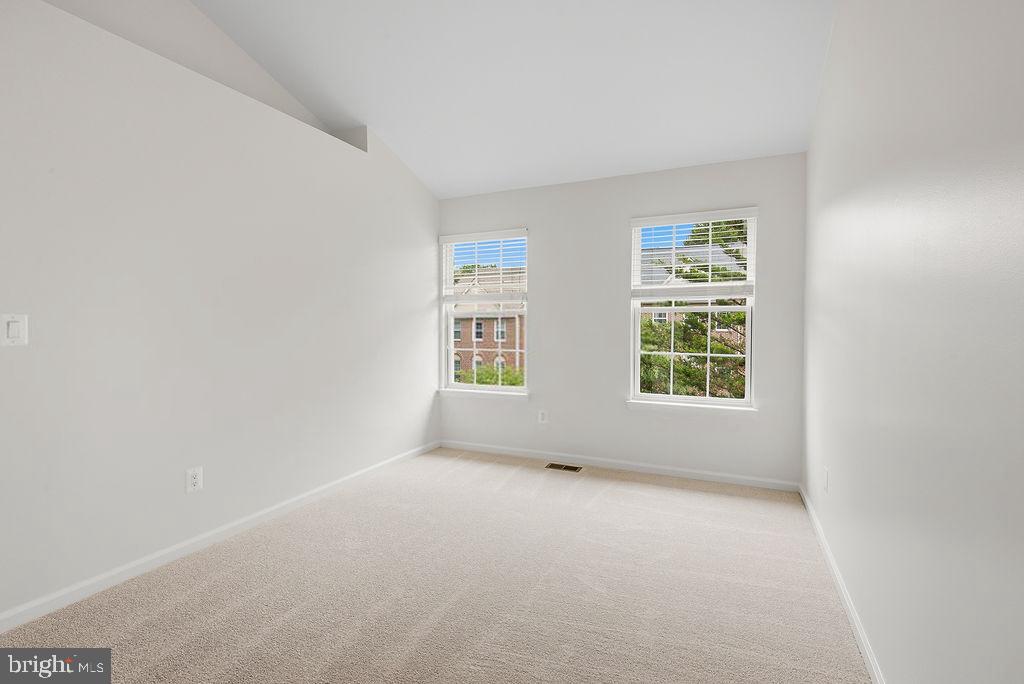 Fairfax, Virginia, 22033, United States, 3 Bedrooms Bedrooms, ,4 BathroomsBathrooms,Residential,For Sale,2048066