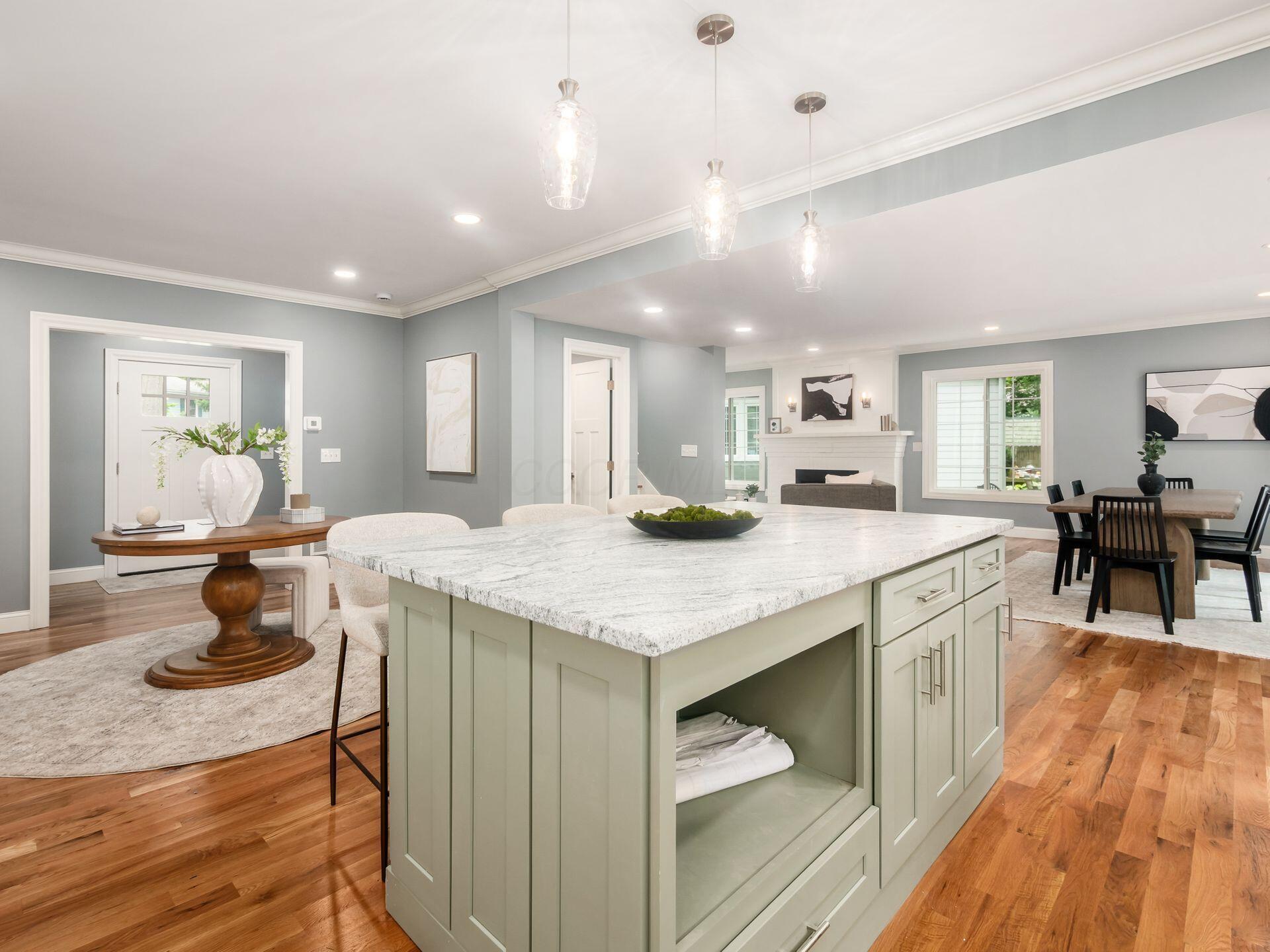 Columbus, Ohio, 43202, United States, 5 Bedrooms Bedrooms, ,4 BathroomsBathrooms,Residential,For Sale,1988321