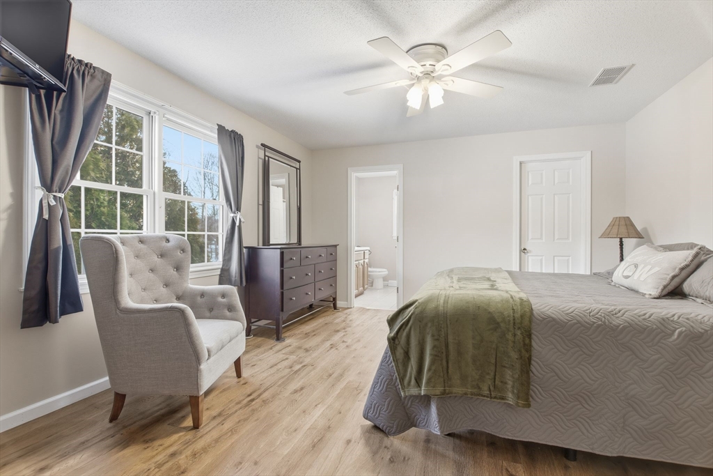 Southwick, Massachusetts, 01077, United States, 4 Bedrooms Bedrooms, ,3 BathroomsBathrooms,Residential,For Sale,2002928