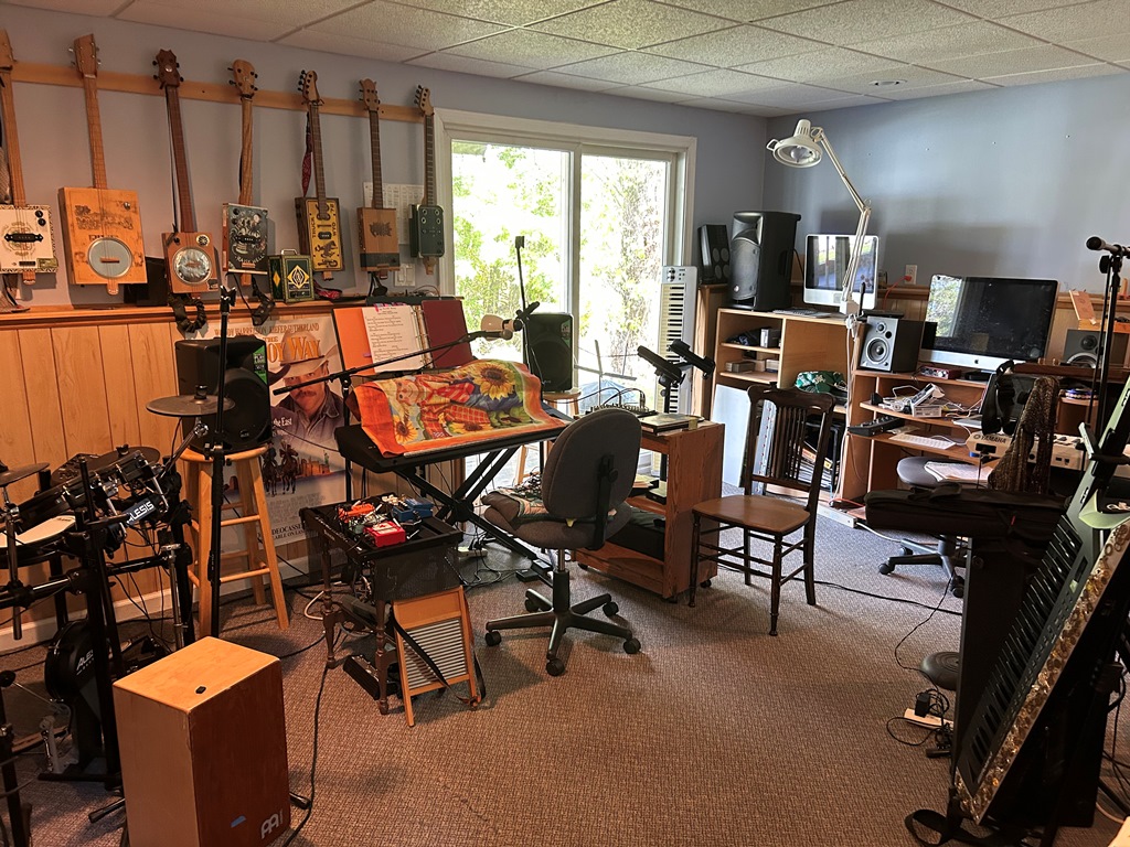 Wingdale, New York, 12594, United States, 4 Bedrooms Bedrooms, ,3 BathroomsBathrooms,Residential,For Sale,1977127