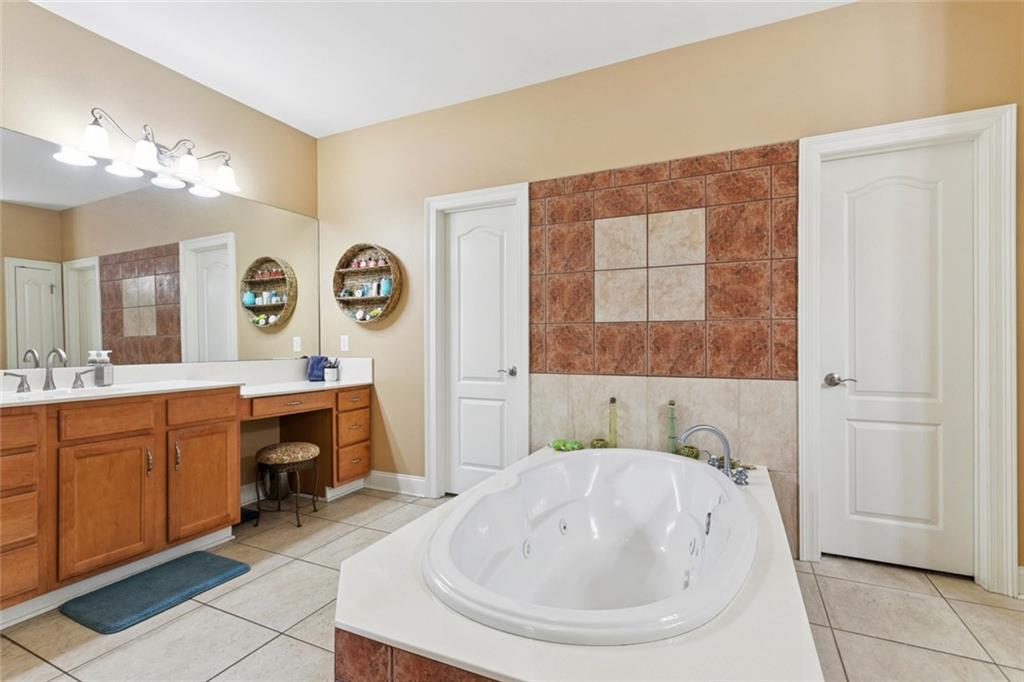 Harvey, Louisiana, 70058, United States, 4 Bedrooms Bedrooms, ,4 BathroomsBathrooms,Residential,For Sale,1919980