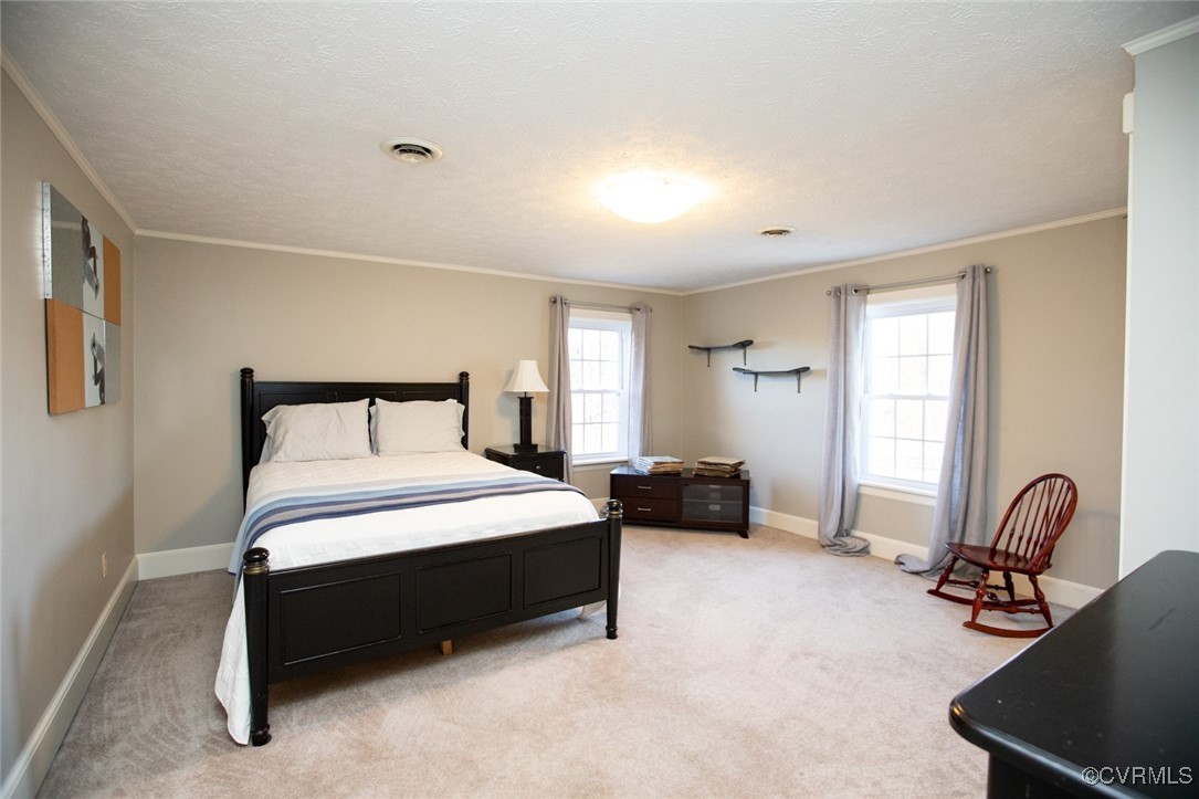 Crewe, Virginia, 23930, United States, 5 Bedrooms Bedrooms, ,4 BathroomsBathrooms,Residential,For Sale,1887087