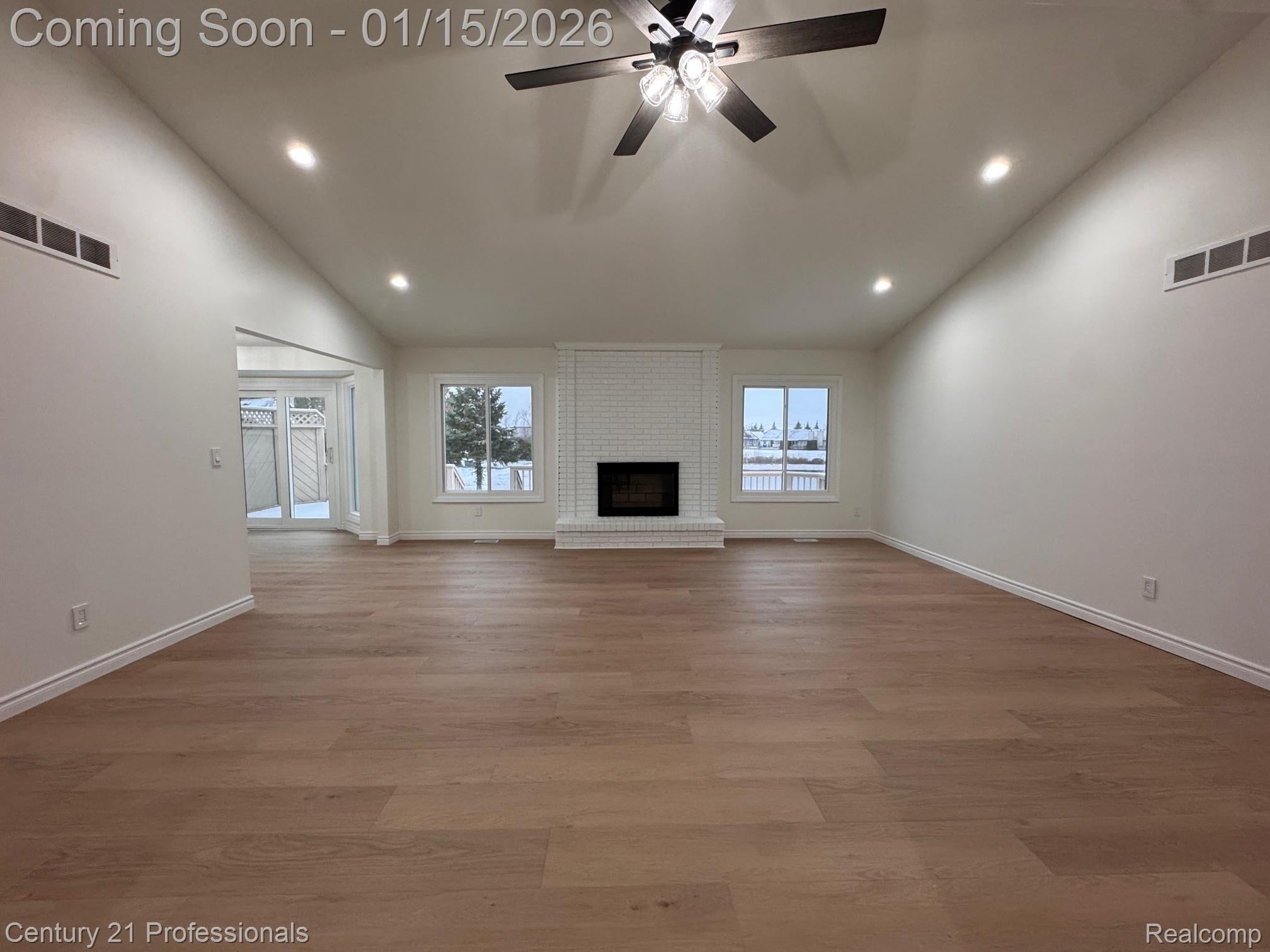 SterlingHeights, Michigan, 48310, United States, 3 Bedrooms Bedrooms, ,3 BathroomsBathrooms,Residential,For Sale,2010061