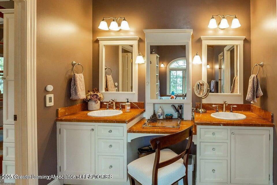 East Lansing, Michigan, 48823, United States, 6 Bedrooms Bedrooms, ,6 BathroomsBathrooms,Residential,For Sale,1992121