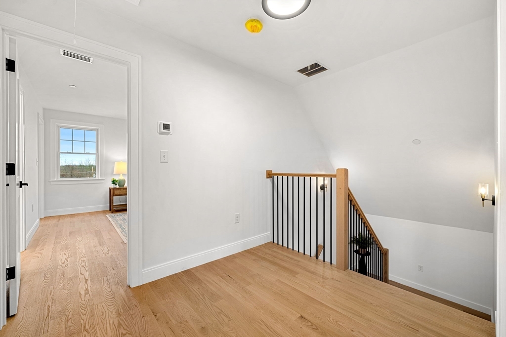 Haverhill, Massachusetts, 01830, United States, 4 Bedrooms Bedrooms, ,4 BathroomsBathrooms,Residential,For Sale,1993462