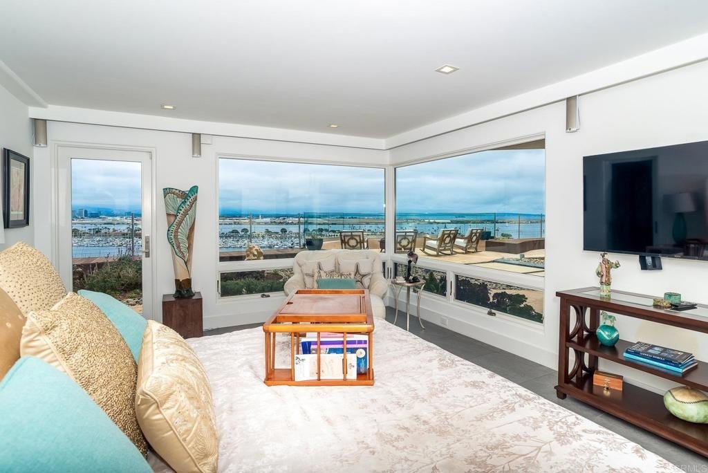 San Diego, California, 92106, United States, 4 Bedrooms Bedrooms, ,7 BathroomsBathrooms,Residential,For Sale,1988127