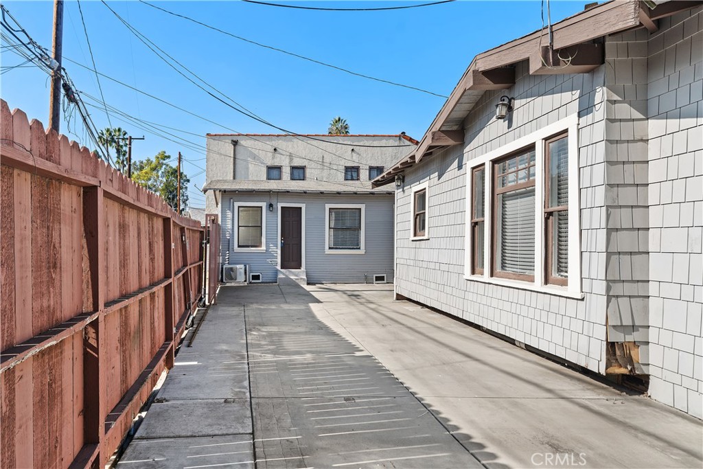 Long Beach, California, 90813, United States, 5 Bedrooms Bedrooms, ,3 BathroomsBathrooms,Residential,For Sale,2003268