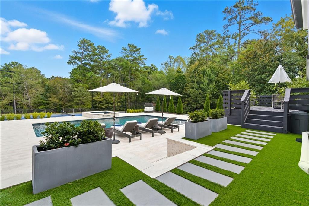 Alpharetta, Georgia, 30005, United States, 4 Bedrooms Bedrooms, ,6 BathroomsBathrooms,Residential,For Sale,1983404