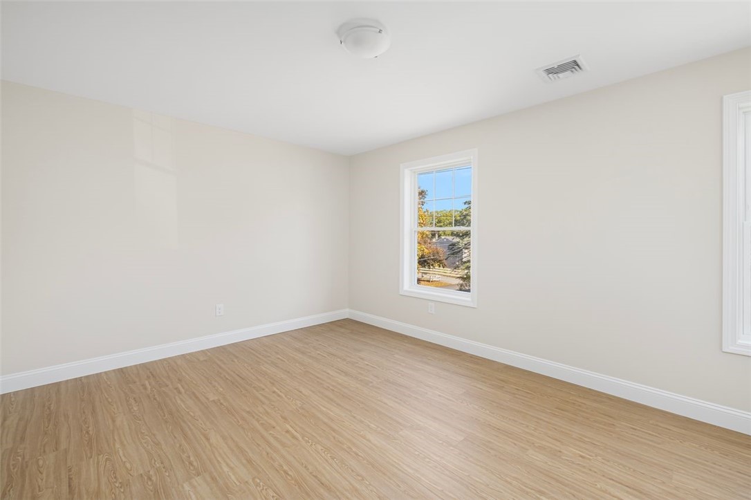 Warwick, Rhode Island, 02889, United States, 4 Bedrooms Bedrooms, ,4 BathroomsBathrooms,Residential,For Sale,2003475