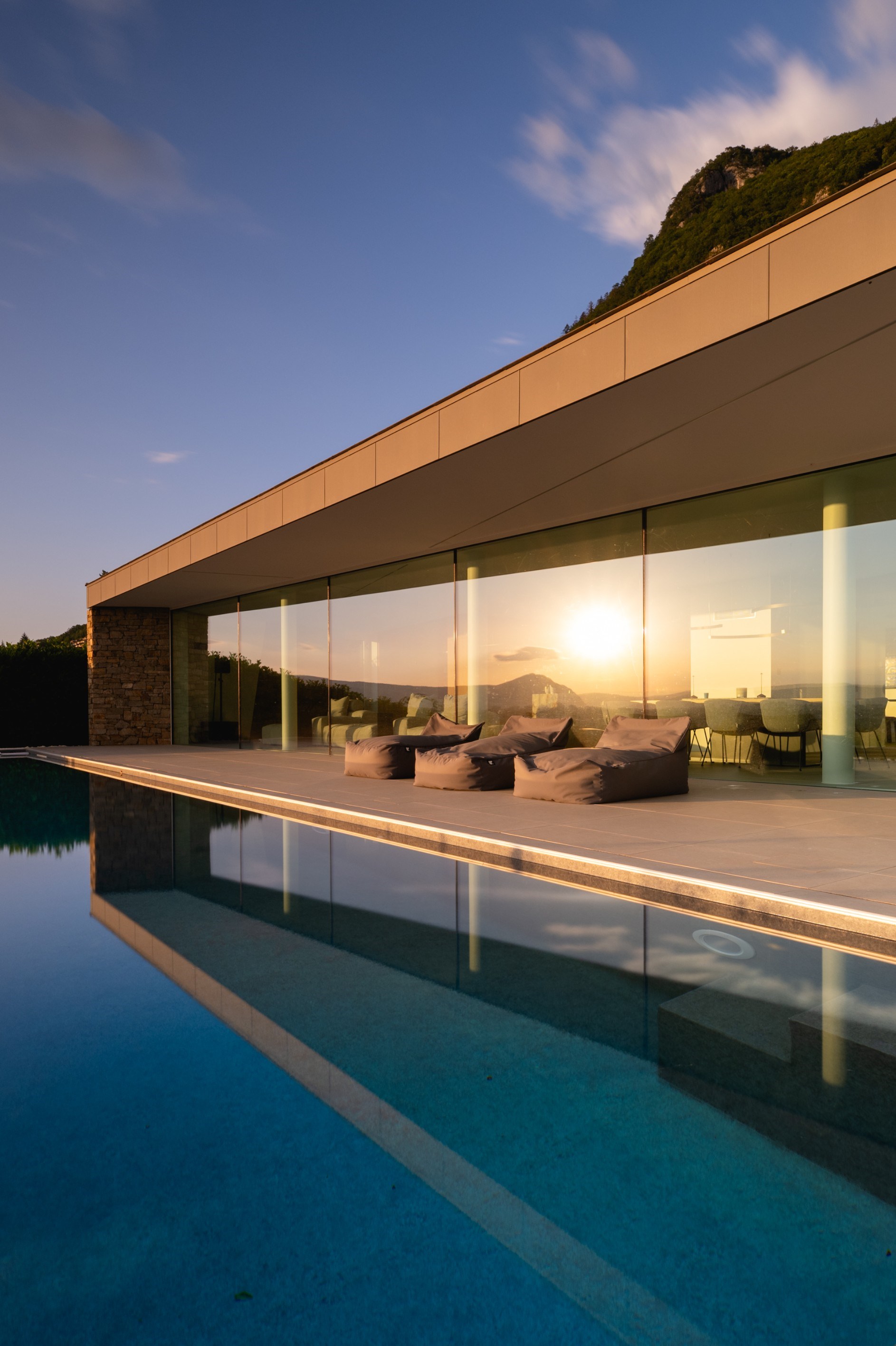  Exceptional villa with lake and mountain views - 物件實景