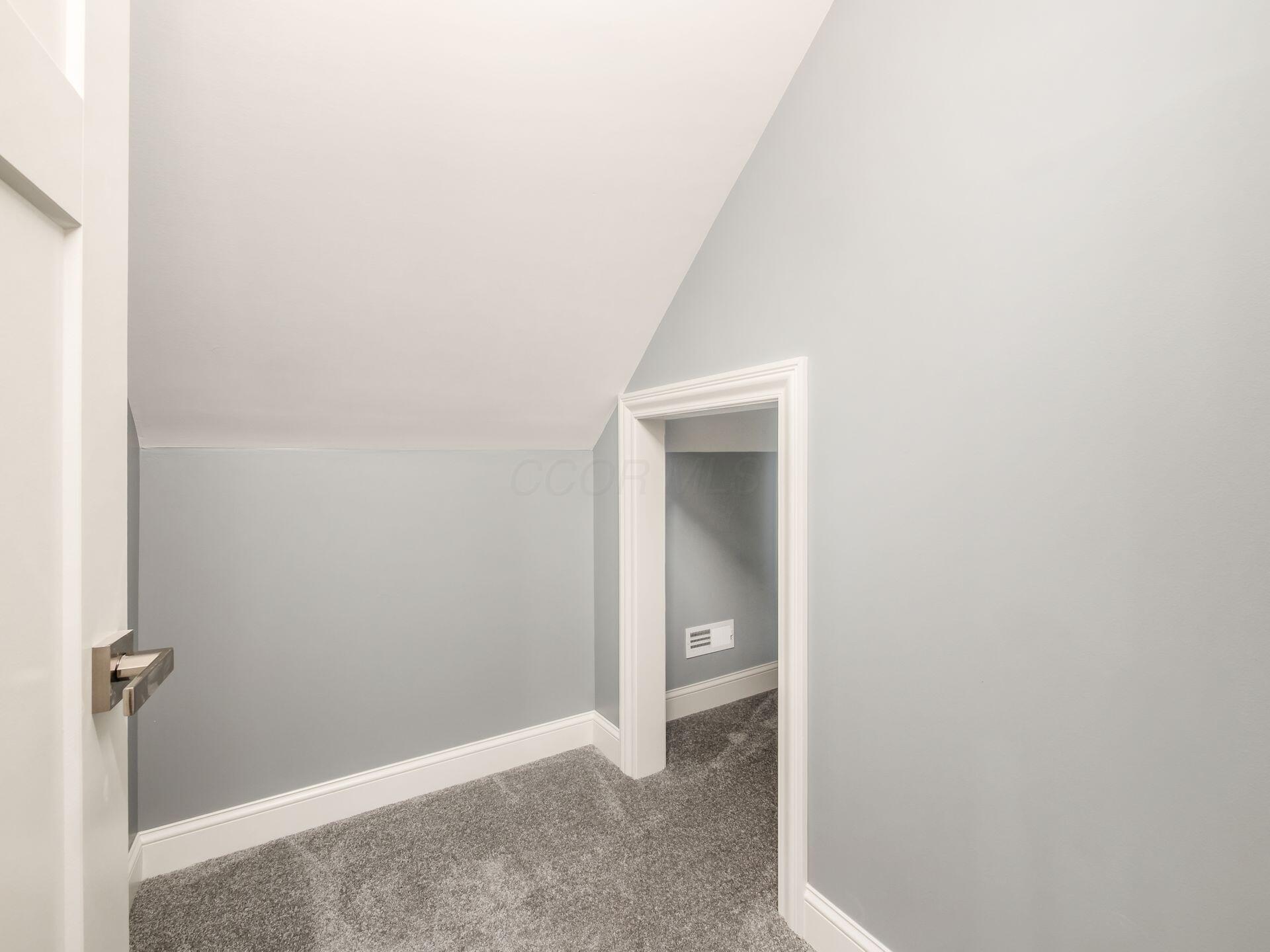 Columbus, Ohio, 43202, United States, 5 Bedrooms Bedrooms, ,4 BathroomsBathrooms,Residential,For Sale,1988321