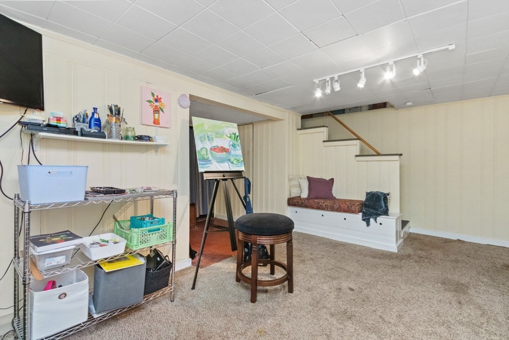 Westwood, Massachusetts, 02090, United States, 3 Bedrooms Bedrooms, ,2 BathroomsBathrooms,Residential,For Sale,1902303