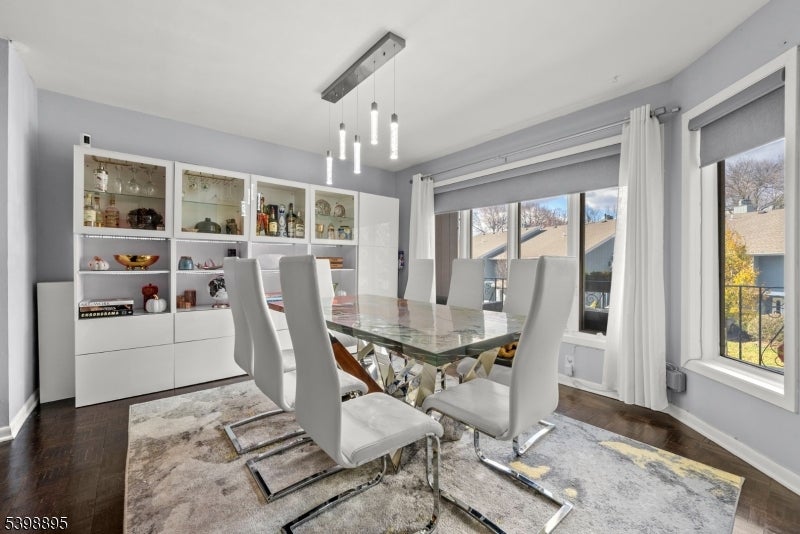 West Orange Twp., New Jersey, 07052, United States, 3 Bedrooms Bedrooms, ,3 BathroomsBathrooms,Residential,For Sale,2002469