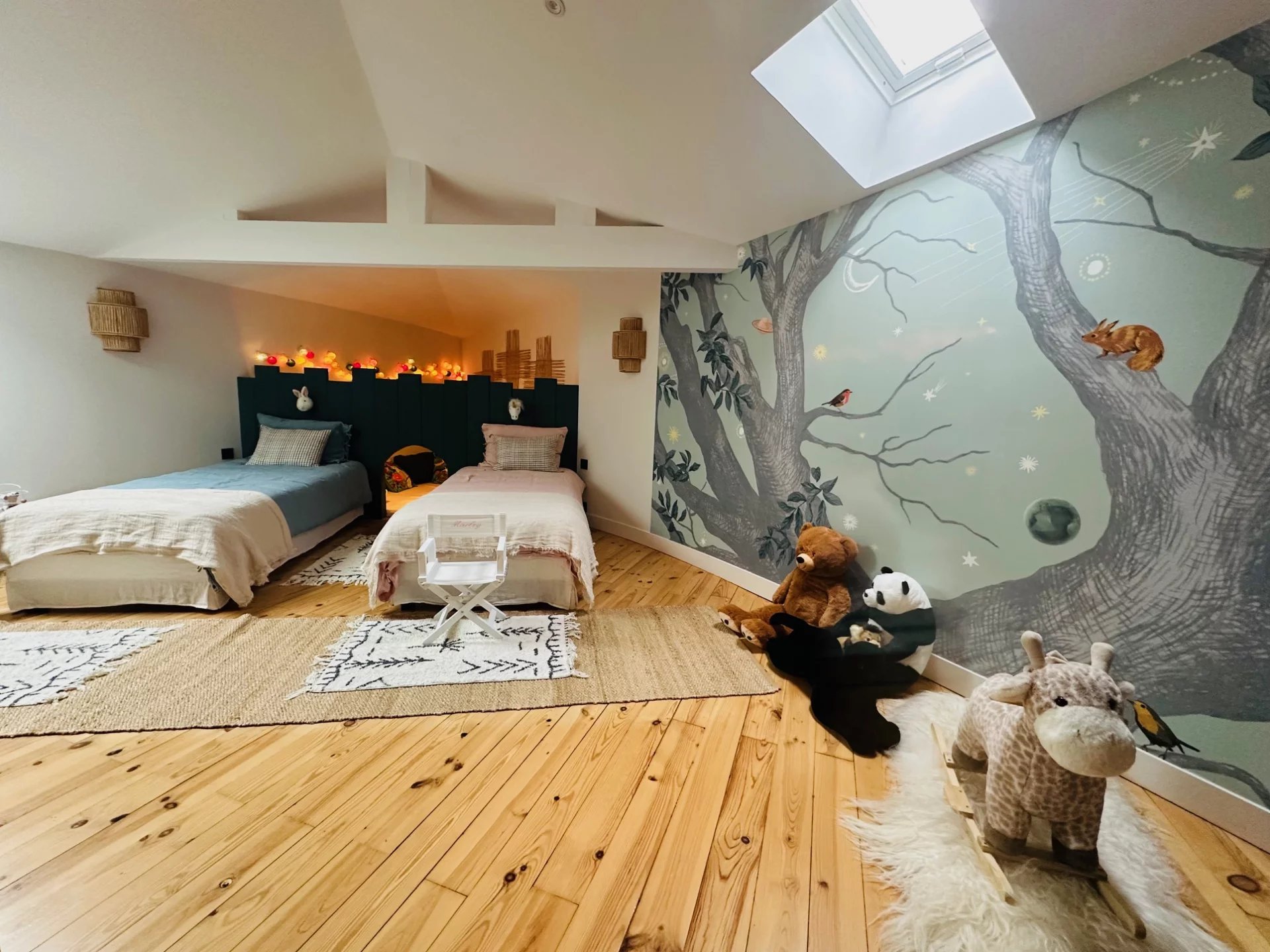 Le Bouscat, New Aquitaine, 33110, FR, 4 Bedrooms Bedrooms, ,2 BathroomsBathrooms,Residential,For Sale,1995881