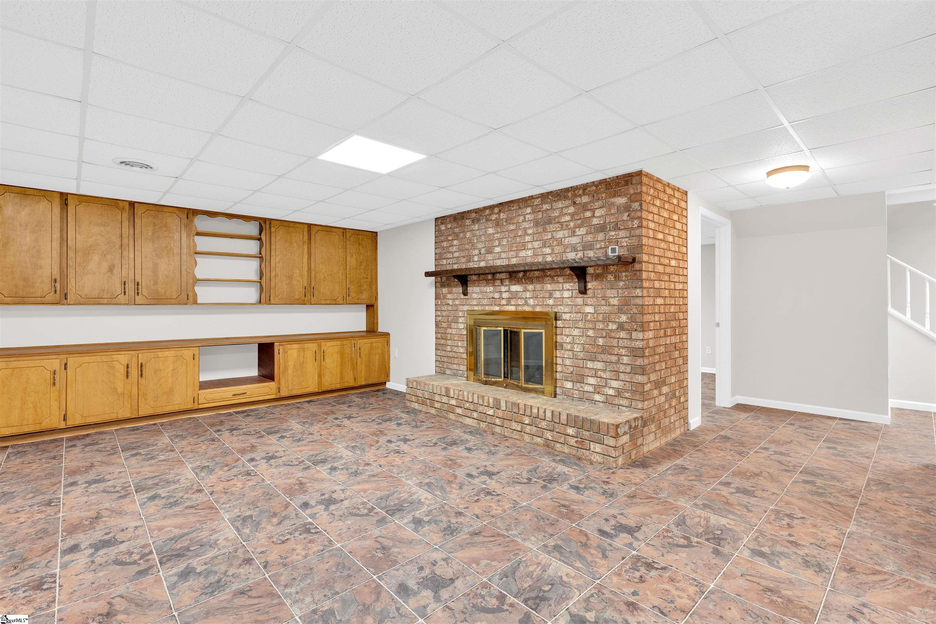 Fountain Inn, South Carolina, 29644, United States, 5 Bedrooms Bedrooms, ,4 BathroomsBathrooms,Residential,For Sale,1938942