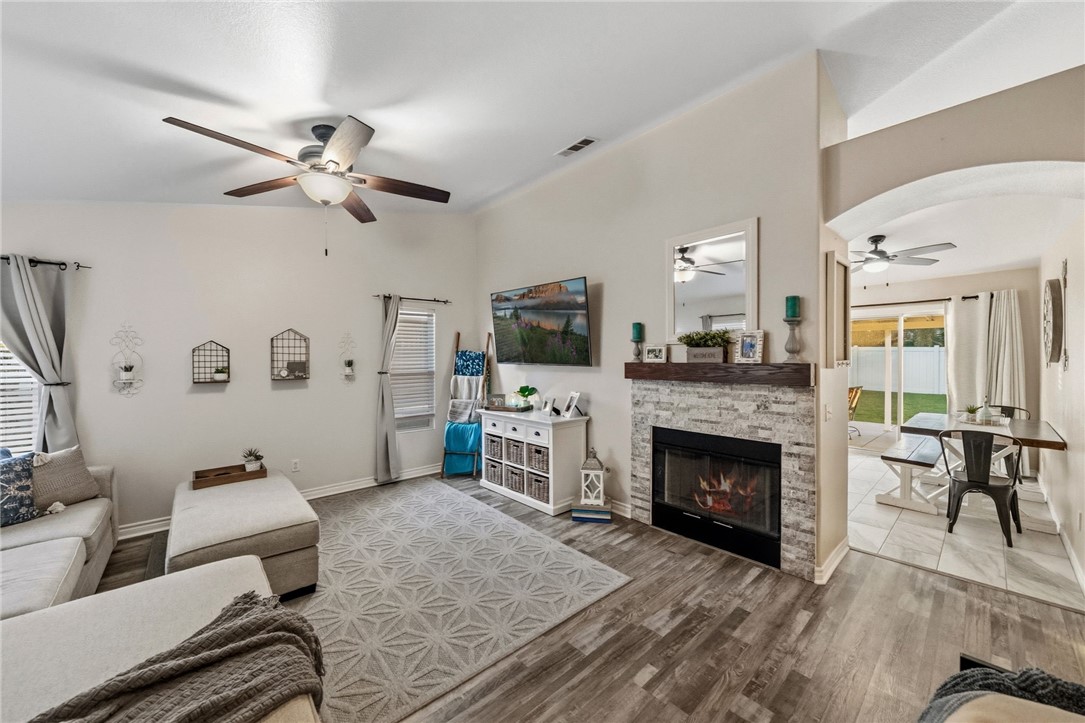 Winchester, California, 92596, United States, 3 Bedrooms Bedrooms, ,2 BathroomsBathrooms,Residential,For Sale,2010762