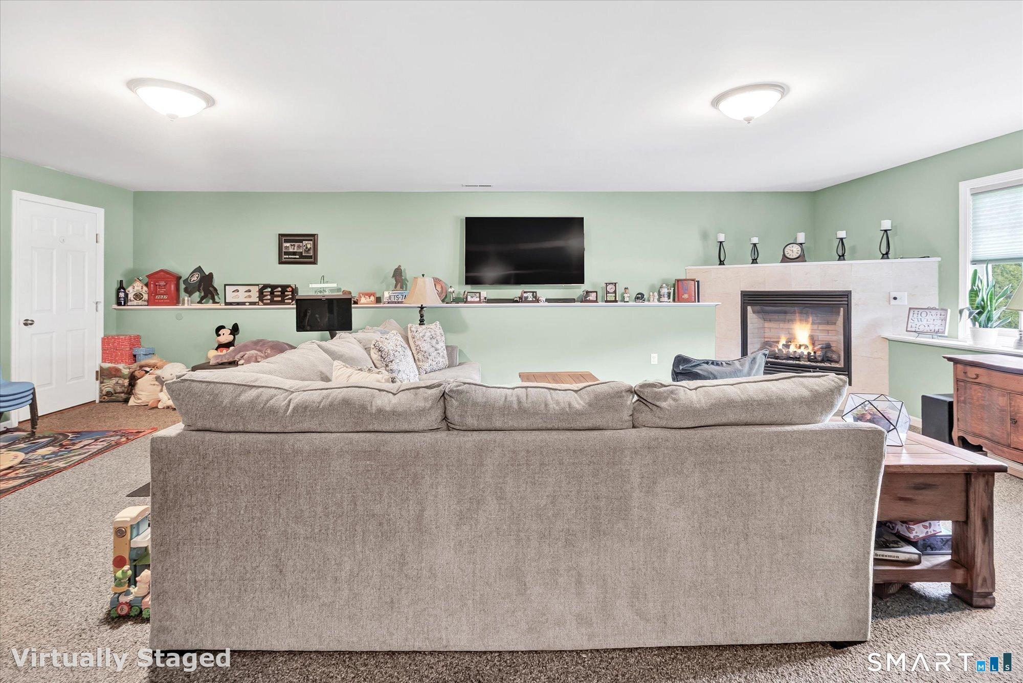 Ansonia, Connecticut, 06401, United States, 4 Bedrooms Bedrooms, ,4 BathroomsBathrooms,Residential,For Sale,2048150