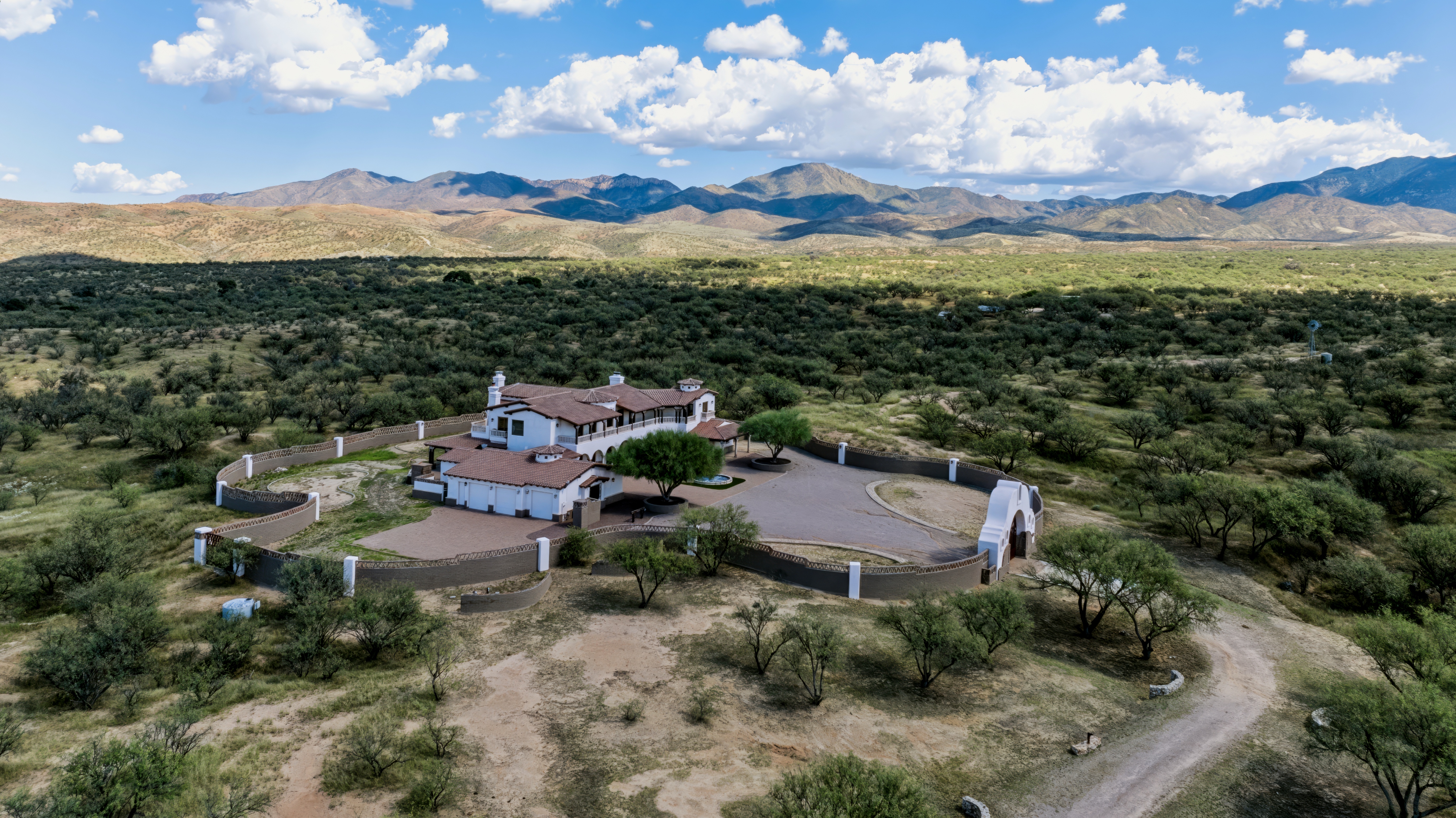  31 Oeste Padre Corte¦Nogales, AZ - 物件實景