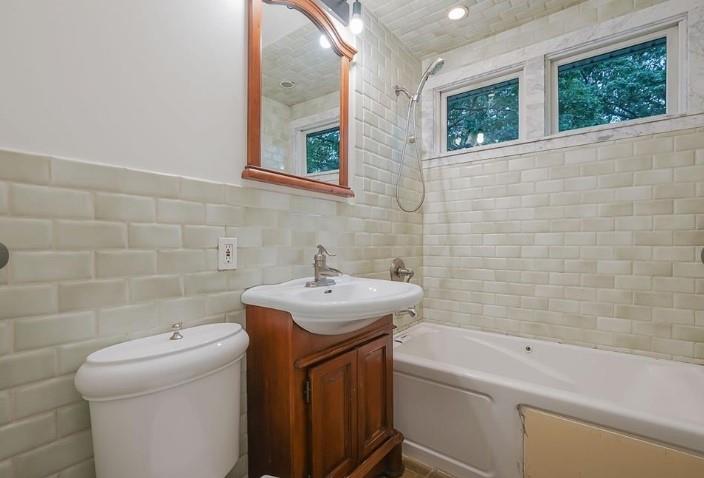 Mastic Beach, New York, 11951, United States, 3 Bedrooms Bedrooms, ,2 BathroomsBathrooms,Residential,For Sale,1973863