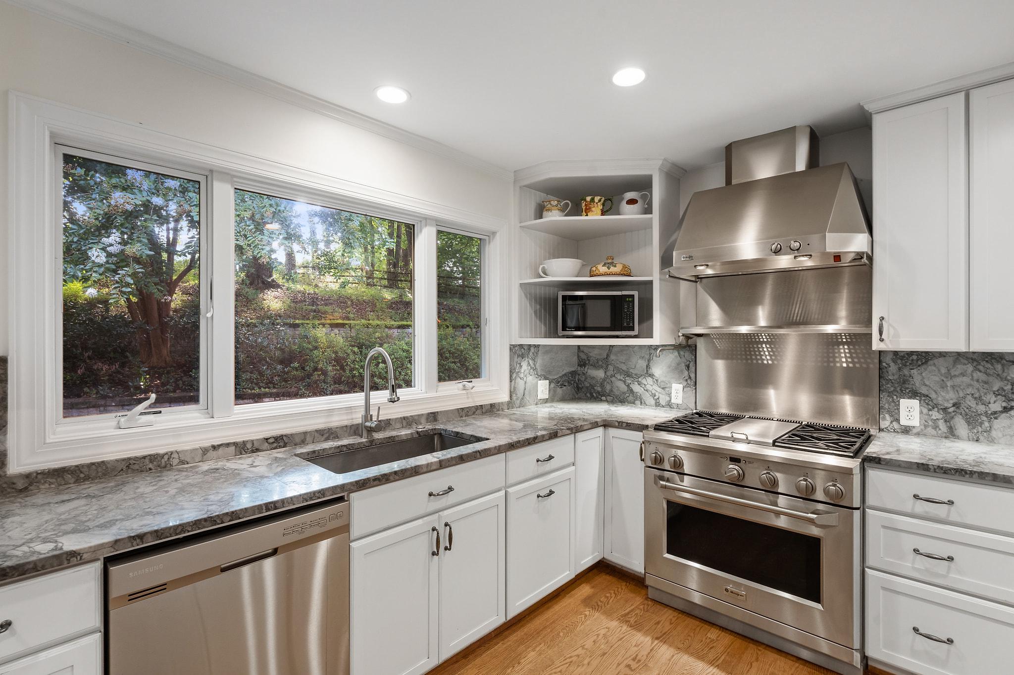  210 Falcon Ridge Road, Great Falls, VA, 22066 - 物件實景