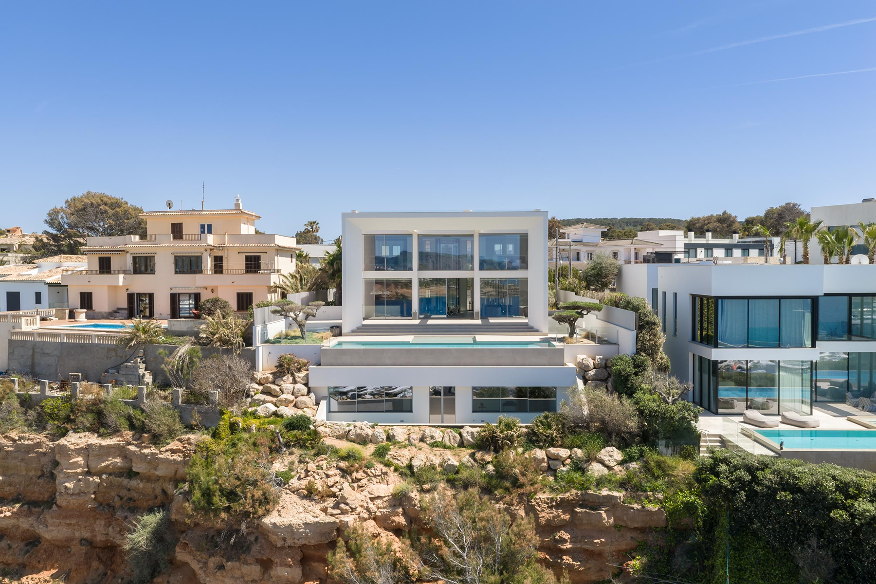  Villa with pool on the beachfront in Calviá - 物件實景