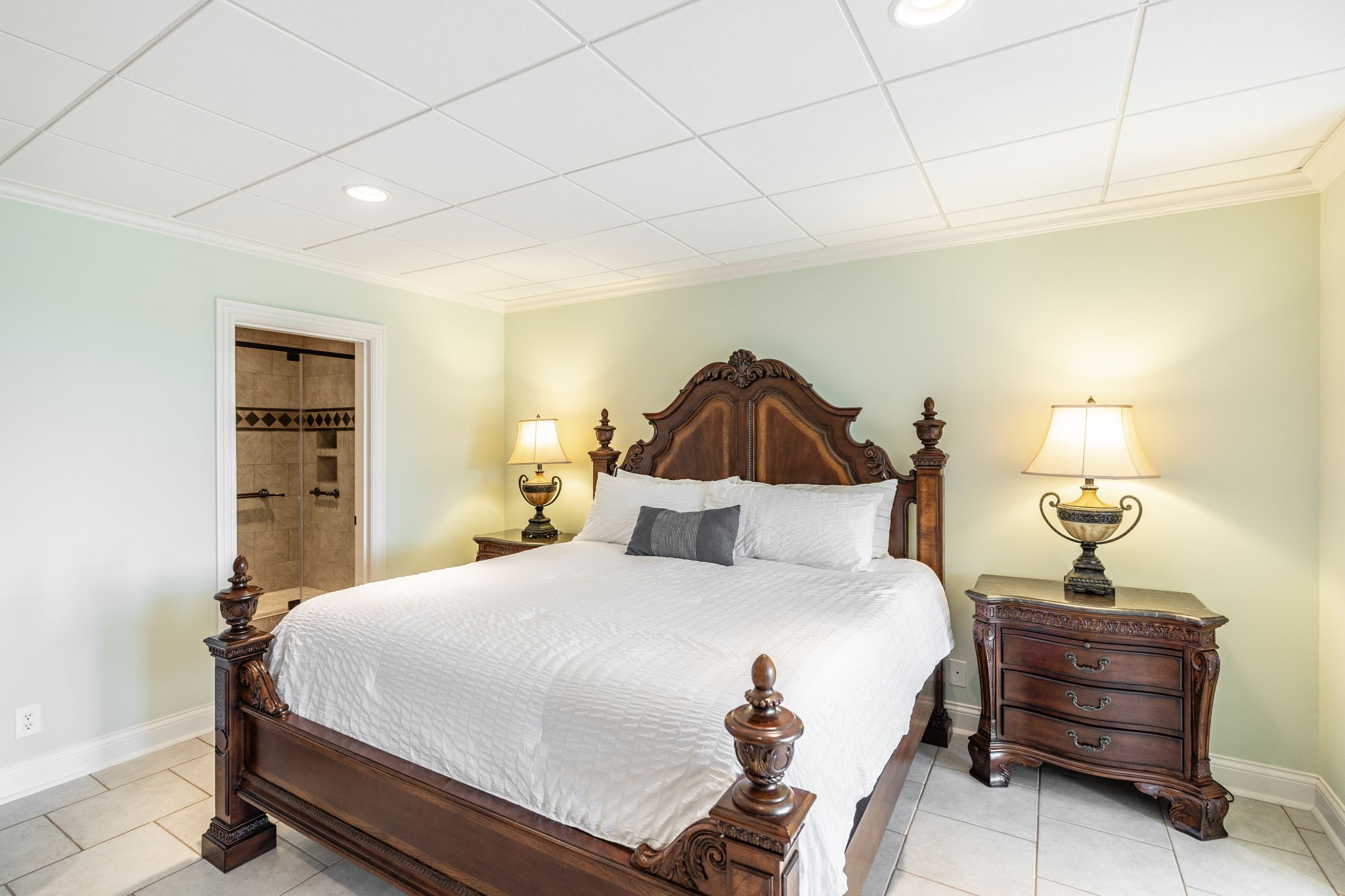 Greenbrier, Tennessee, 37073, United States, 5 Bedrooms Bedrooms, ,6 BathroomsBathrooms,Residential,For Sale,1827902