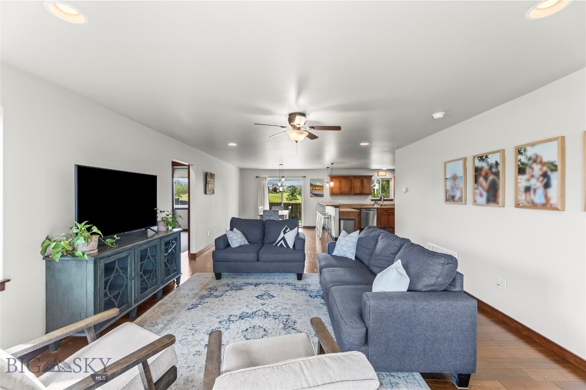 Bozeman, Montana, 59718, United States, 4 Bedrooms Bedrooms, ,3 BathroomsBathrooms,Residential,For Sale,1901905