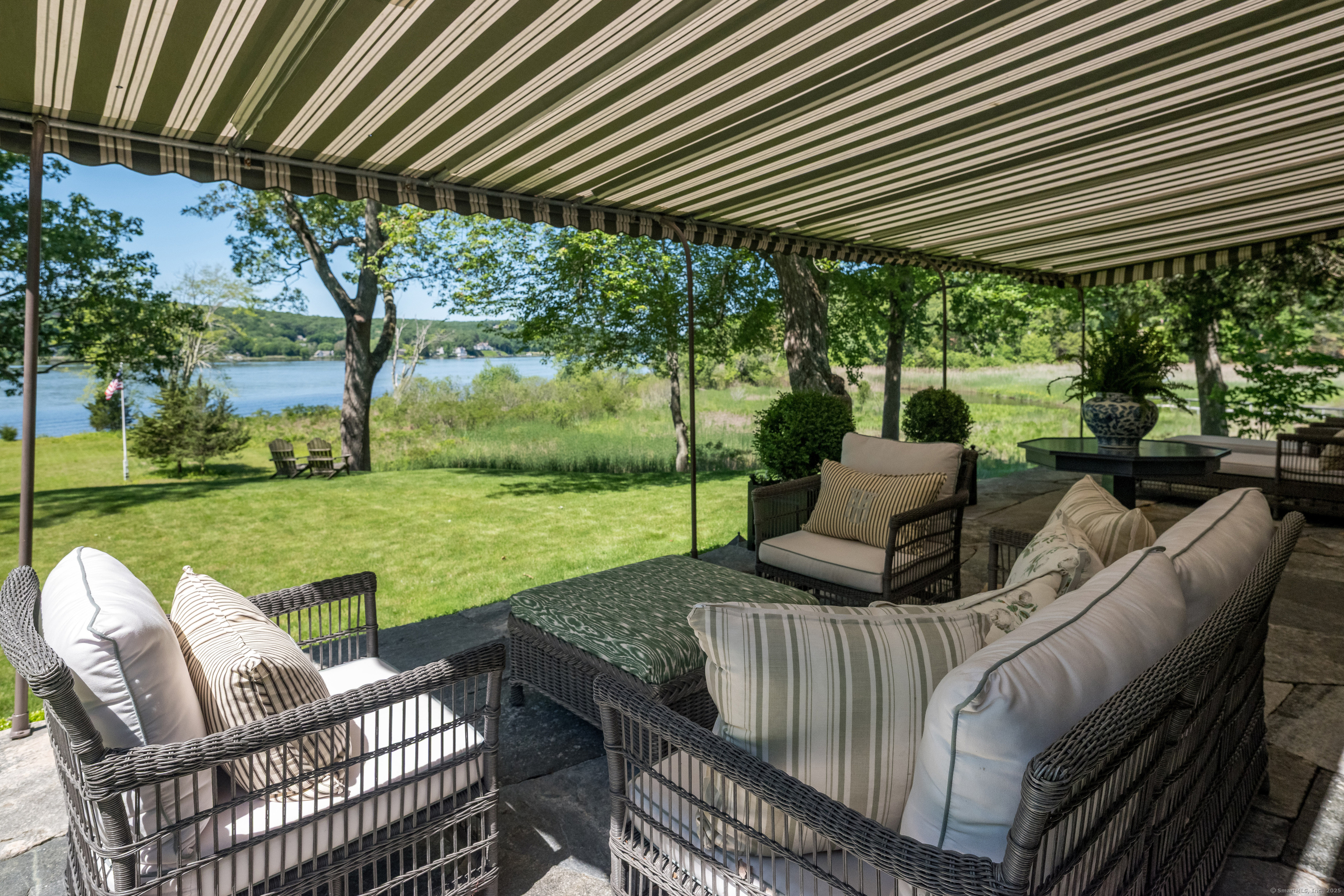  ?River Knoll? A Captivating Home Overlooking the Ct. River - 物件實景