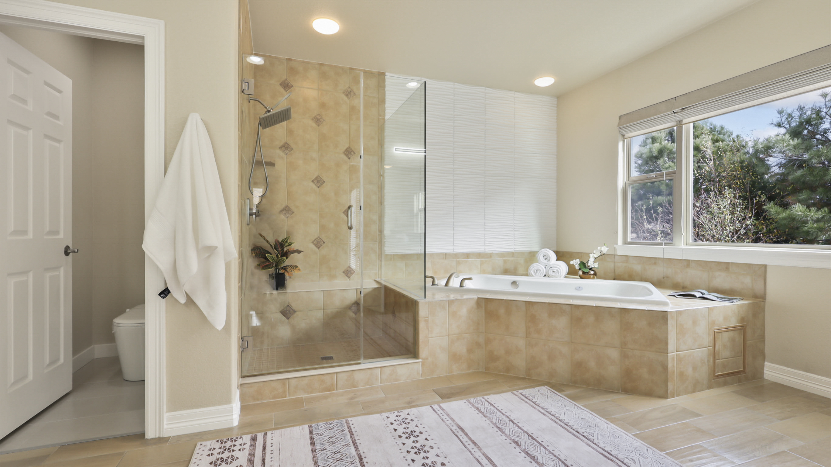 Lone Tree, Colorado, 80124, United States, 5 Bedrooms Bedrooms, ,5 BathroomsBathrooms,Residential,For Sale,1988752