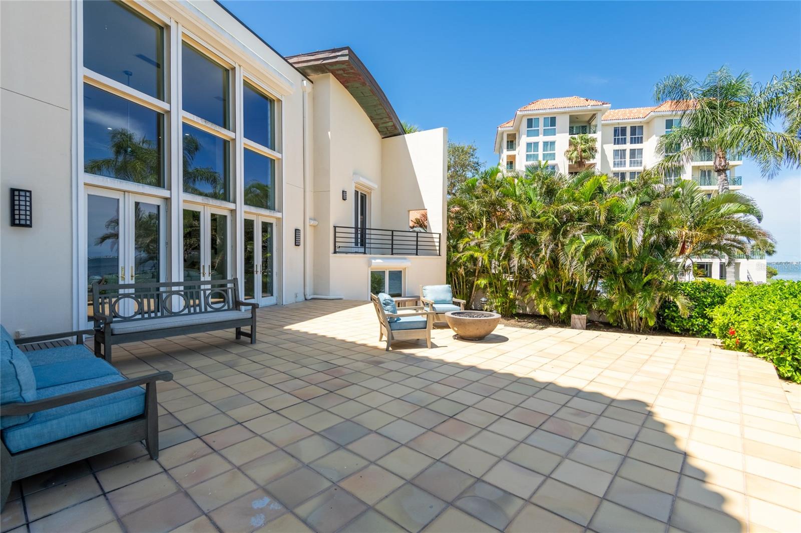 St. Petersburg, Florida, 33711, United States, 4 Bedrooms Bedrooms, ,4 BathroomsBathrooms,Residential,For Sale,1900665