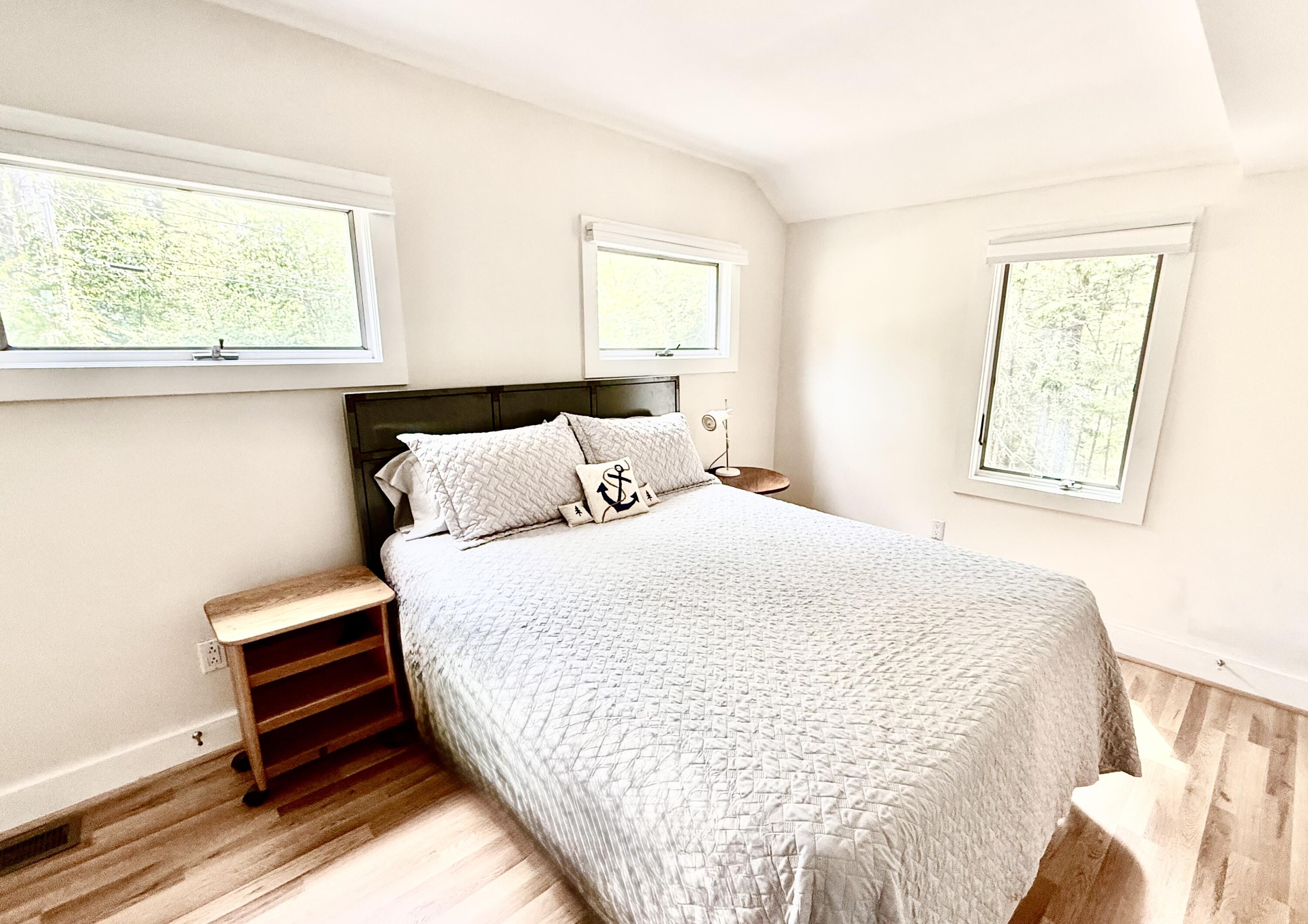 Freeport, Maine, 04032, United States, 2 Bedrooms Bedrooms, ,2 BathroomsBathrooms,Residential,For Sale,1917766