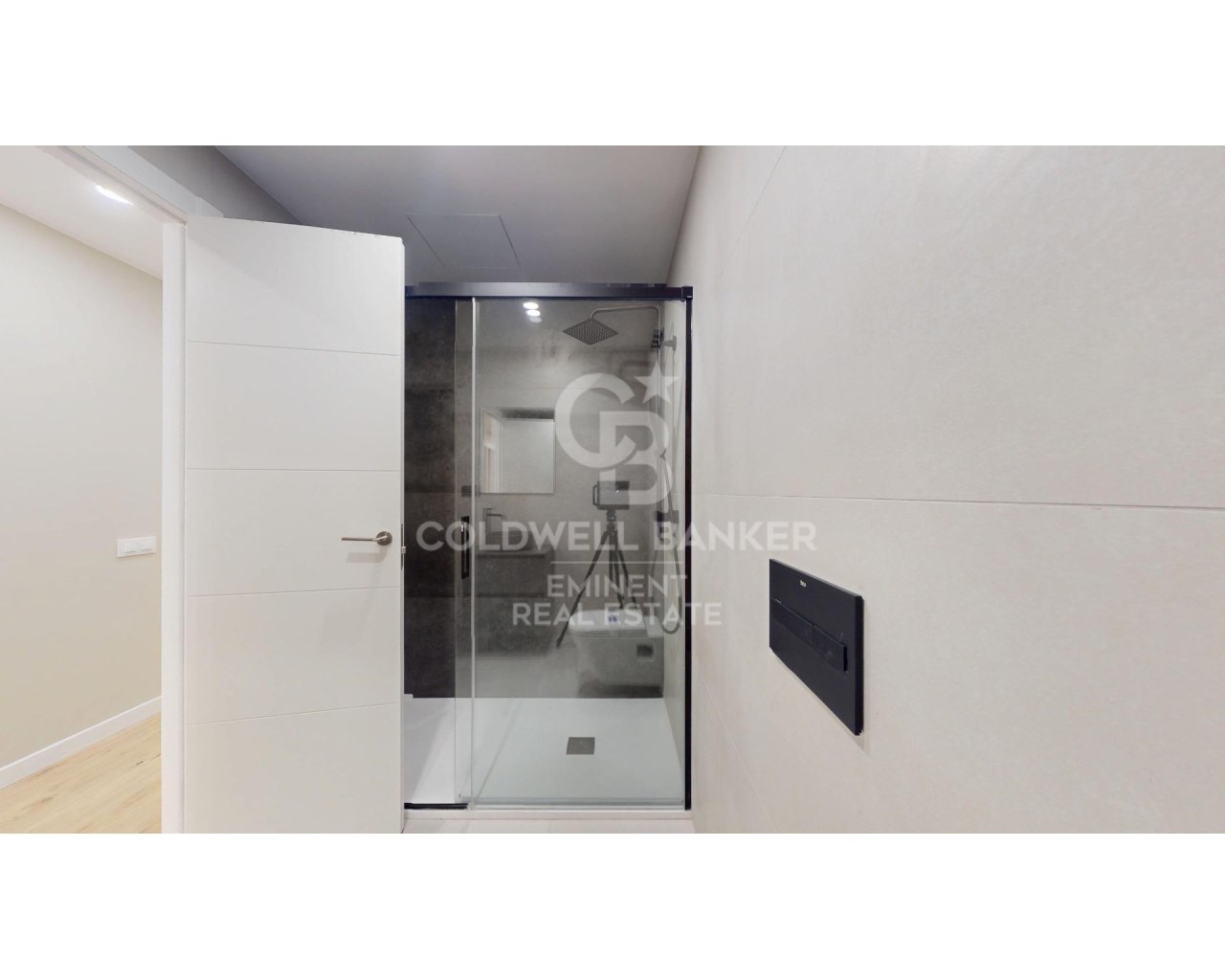 Barcelona, Catalonia, ES, 4 Bedrooms Bedrooms, ,2 BathroomsBathrooms,Residential,For Sale,1826815