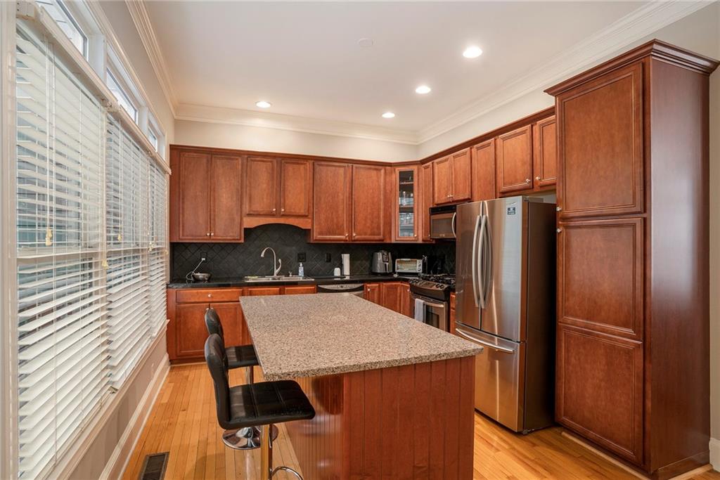 Atlanta, Georgia, 30317, United States, 3 Bedrooms Bedrooms, ,3 BathroomsBathrooms,Residential,For Sale,1931321