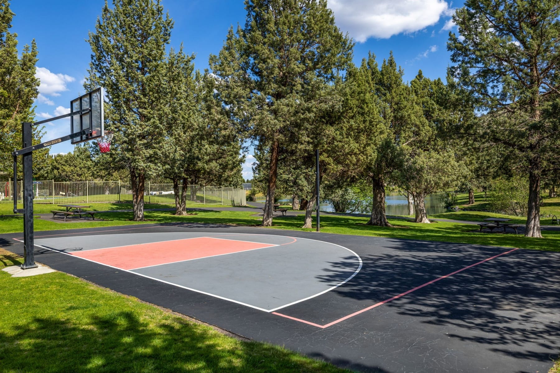  1144 Highland View Loop Redmond, OR 97756 - 物件實景