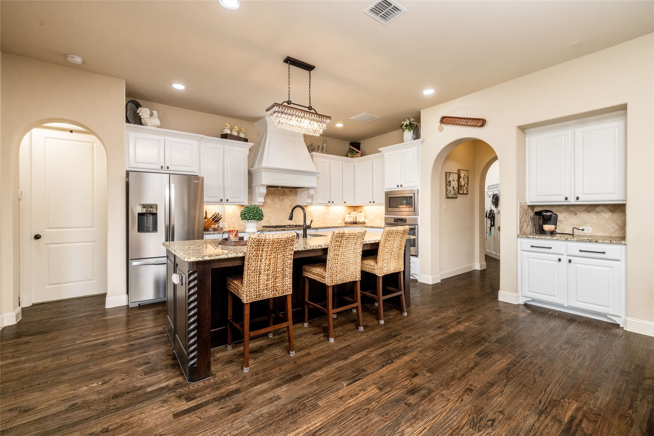 Roanoke, Texas, 76262, United States, 4 Bedrooms Bedrooms, ,5 BathroomsBathrooms,Residential,For Sale,1827754