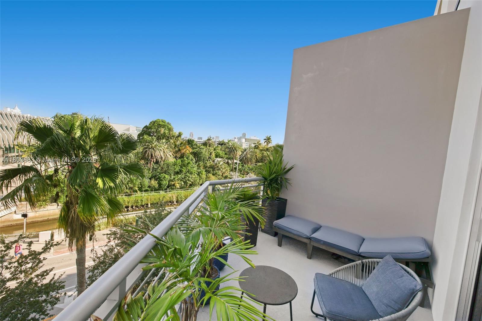 Miami Beach, Florida, 33139, United States, 1 Bedroom Bedrooms, ,2 BathroomsBathrooms,Residential,For Sale,1818097