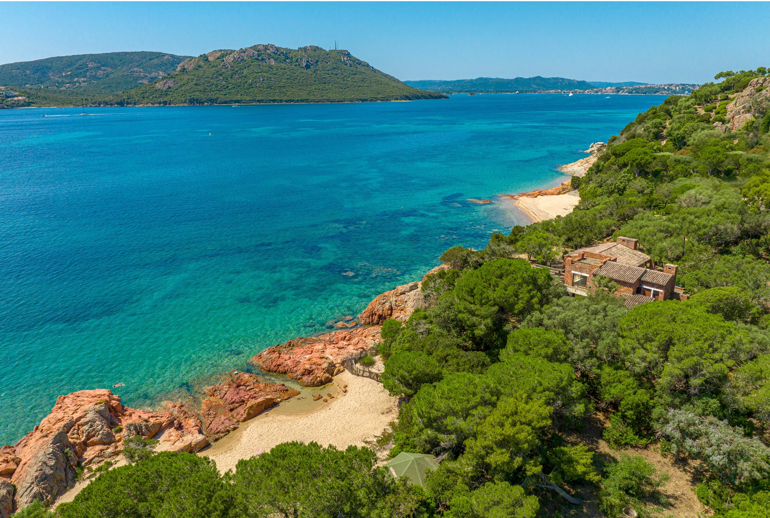  For Sale : Exceptional waterfront property - Benedettu, Cala Rossa - Porto-Vecc… - 物件實景