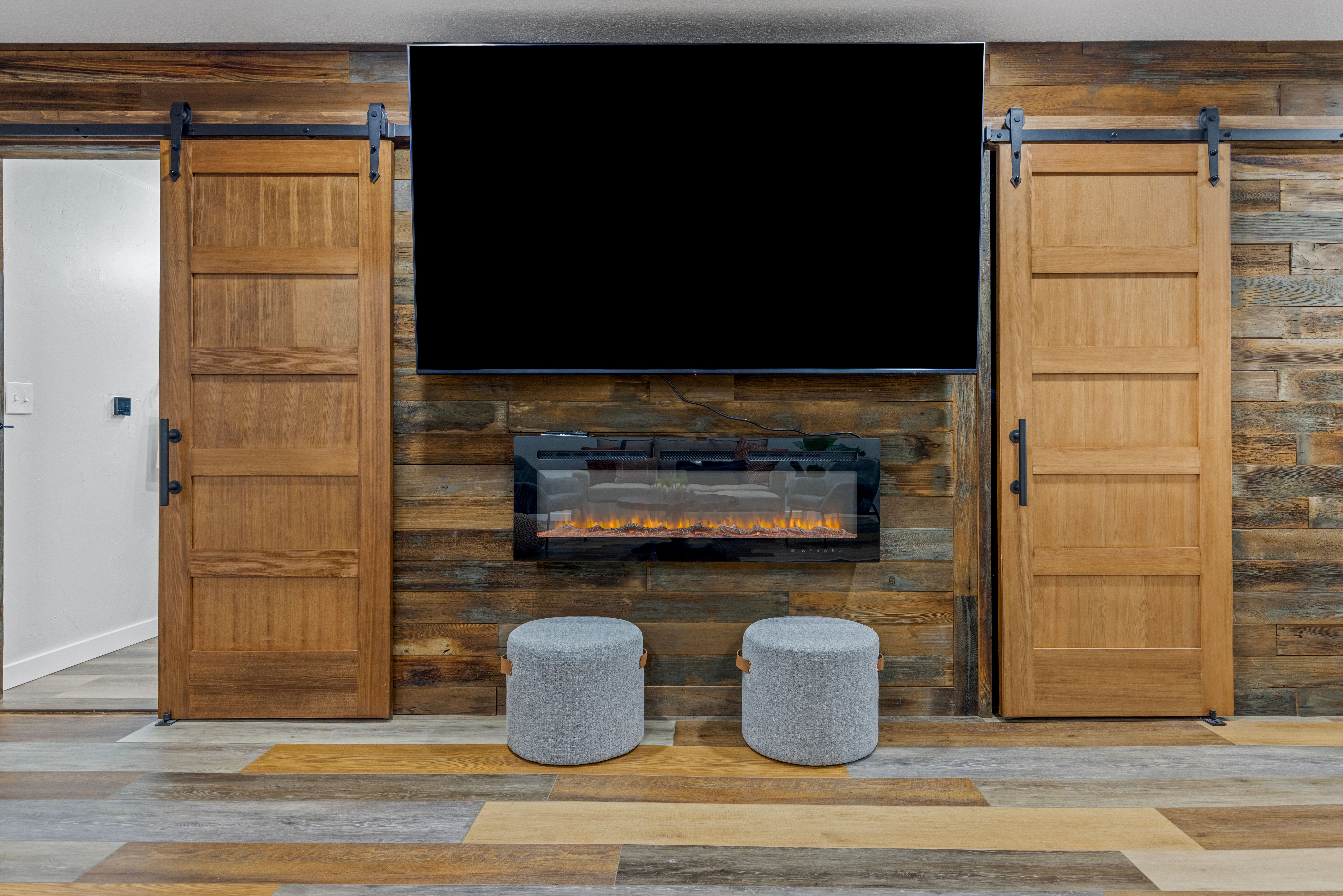  Beautifully Renovated Ranch Home for Multigeneration Living with Two Kitchens - 物件實景