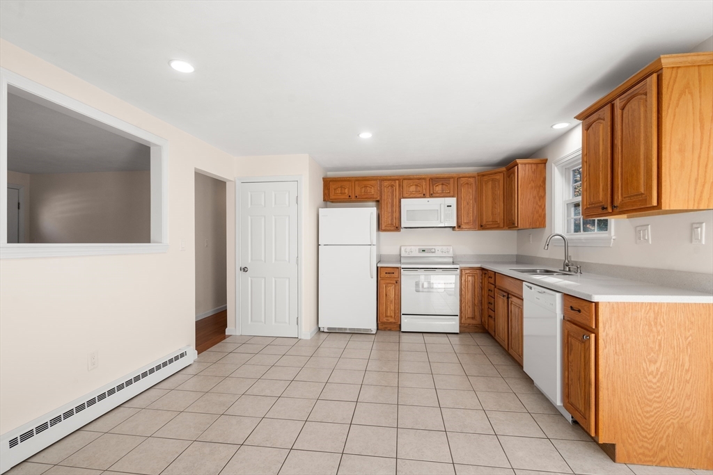 Mattapoisett, Massachusetts, 02739, United States, 3 Bedrooms Bedrooms, ,2 BathroomsBathrooms,Residential,For Sale,1987797