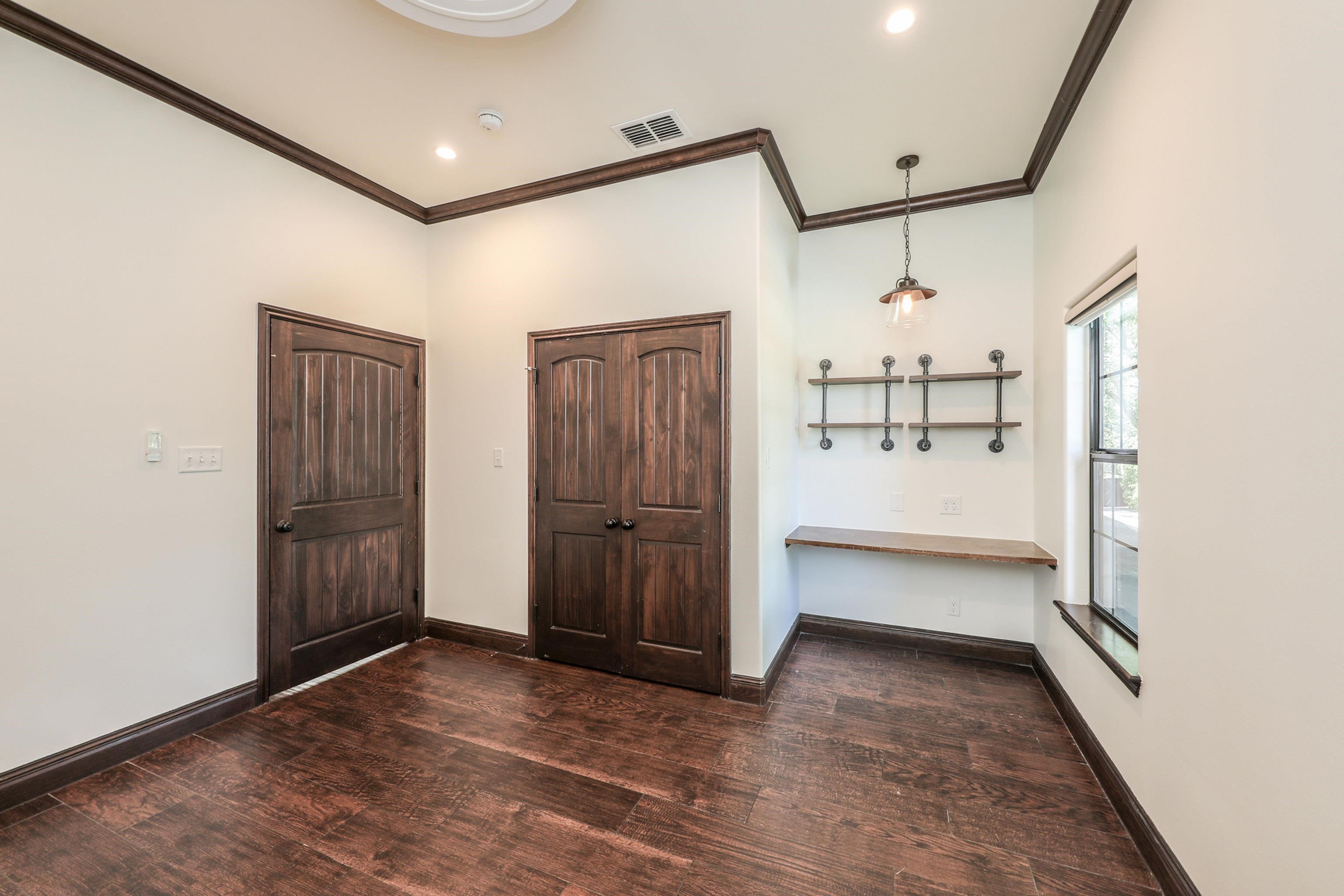 Laredo, Texas, 78041, United States, 4 Bedrooms Bedrooms, ,5 BathroomsBathrooms,Residential,For Sale,1989337