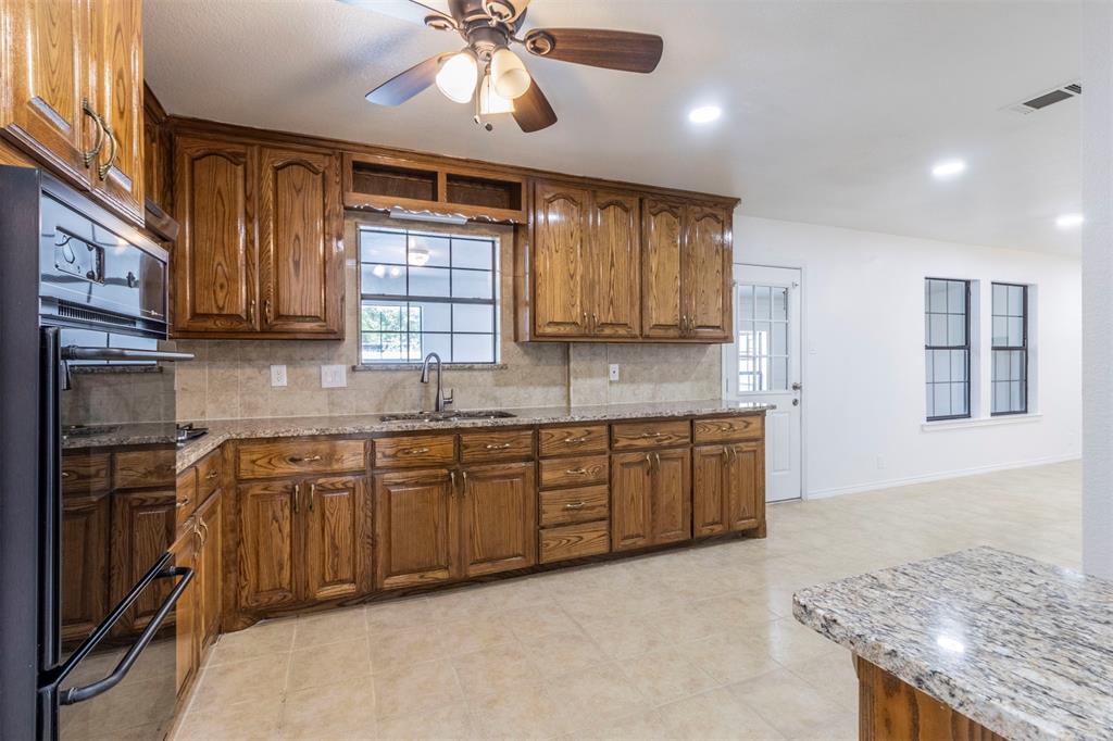 Fort Worth, Texas, 76179, United States, 4 Bedrooms Bedrooms, ,4 BathroomsBathrooms,Residential,For Sale,1915544