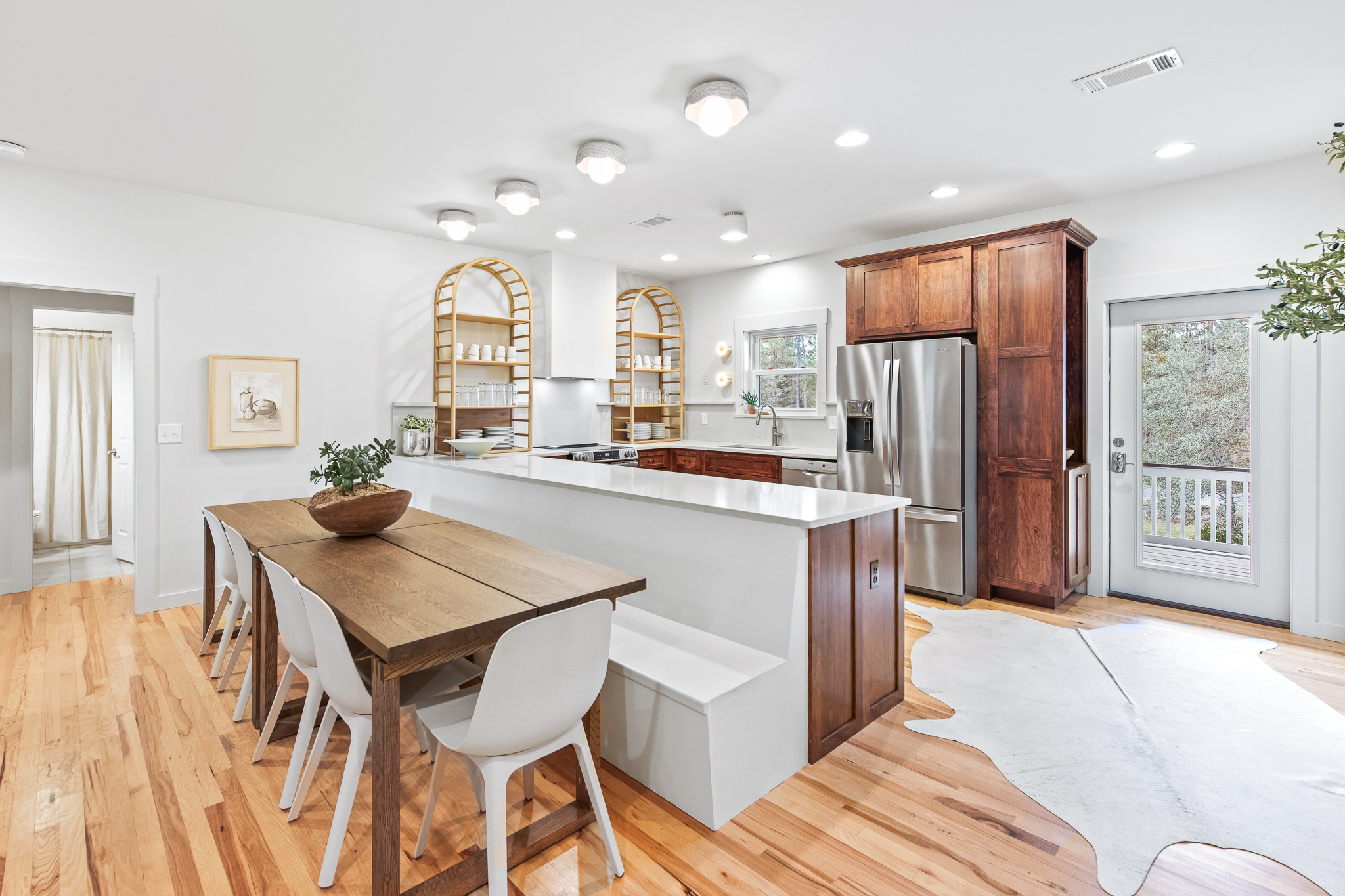  Furnished Coastal Retreat on Over an Acre with Pickleball Court - 物件實景