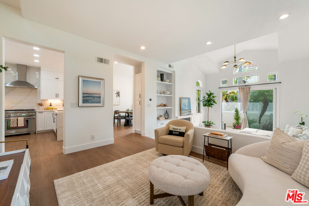 Malibu, California, 90265, United States, 3 Bedrooms Bedrooms, ,3 BathroomsBathrooms,Residential,For Sale,1850176